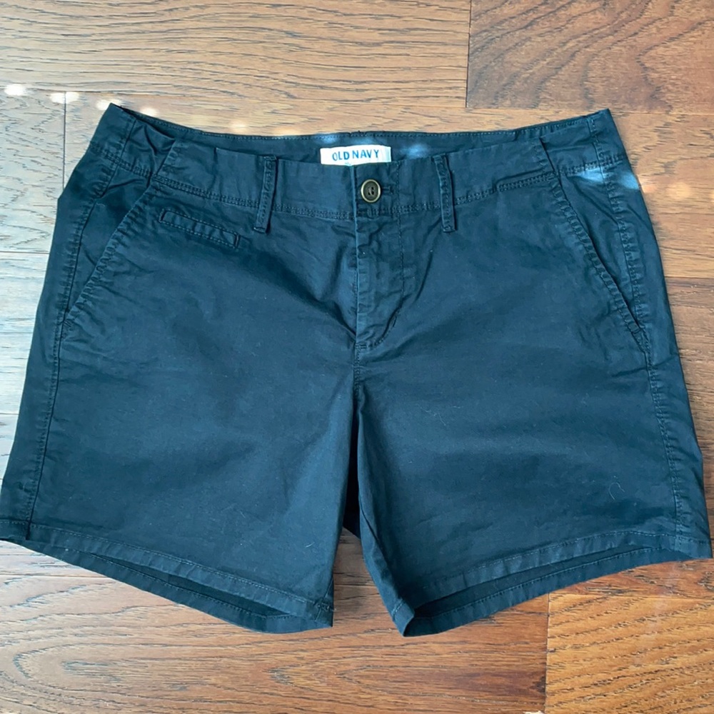 Black Old Navy Shorts Size 6